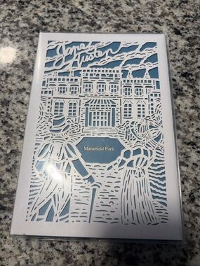 Jane Austen 'Mansfield Park' Harper Muse Edition. Beautiful detailed cover.